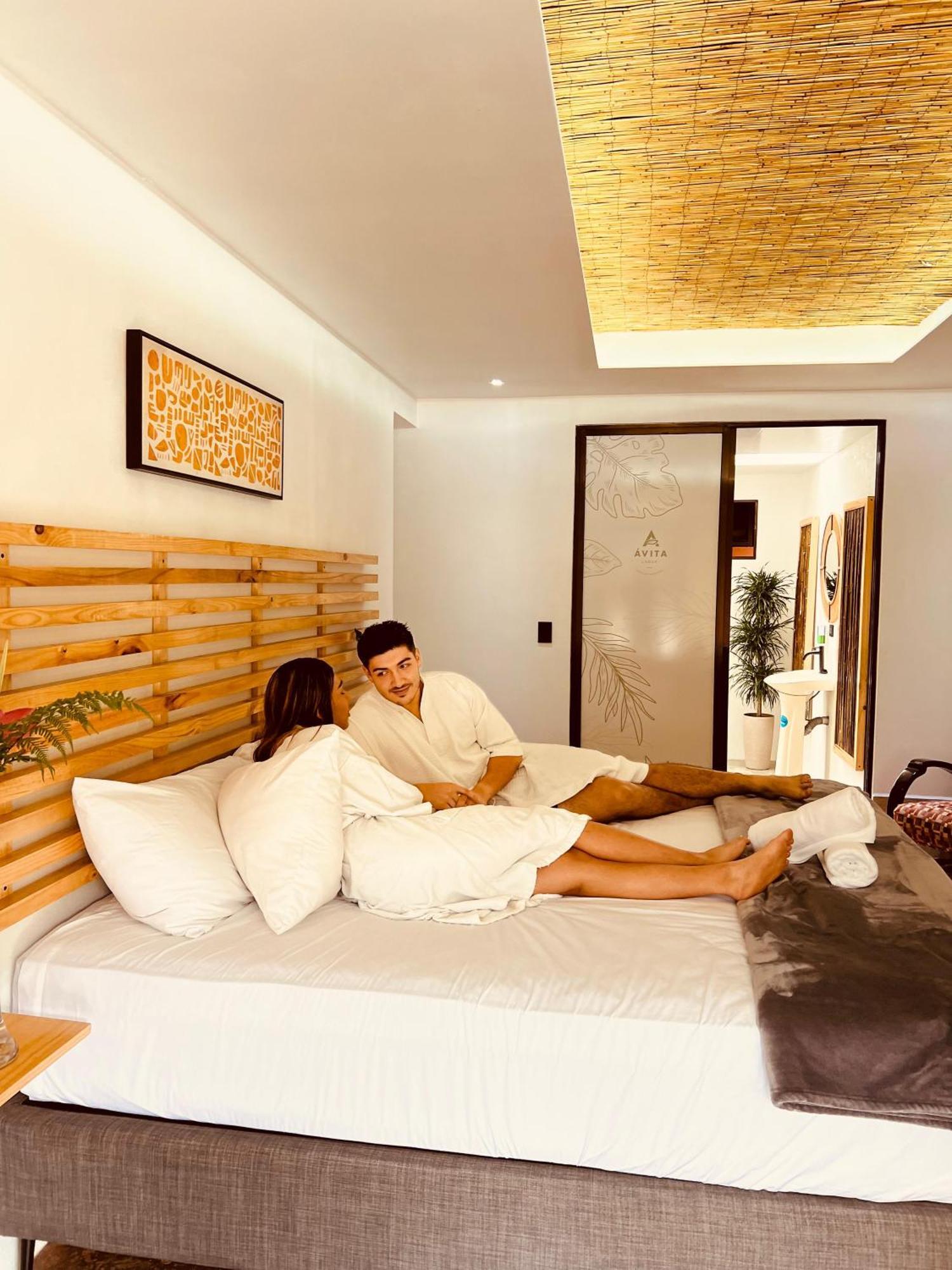 Avita Lodge Quesada  Extérieur photo